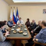 Сторонники «Единой России» в Ненецком автономном округе поздравили с юбилеем ветеранов геологии
