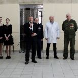 При поддержке партпроекта «Здоровое будущее» пациентов госпиталя ветеранов поздравили с Пасхой