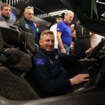 Космический апрель на Урале: Герои России, встречи со школьниками, занятия в планетарии