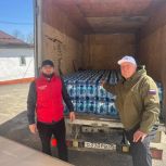 Артем Бичаев доставил более 7 тонн питьевой воды в пострадавшие от паводков Казбековский и Хасавюртовский районы