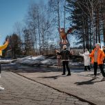 Зарядка с чемпионом прошла в Саянске при поддержке «Единой России»