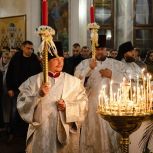 Губернатор Курской области Александр Хинштейн поздравил жителей со Светлым Христовым Воскресеньем