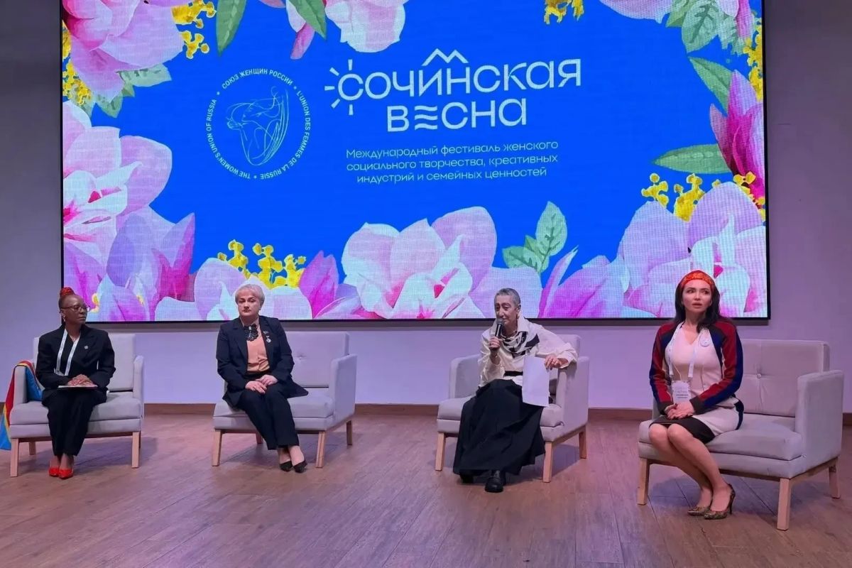 На международном фестивале Юлия Литневская рассказала о гуманитарной помощи участникам СВО