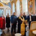 Губернатор Курской области Александр Хинштейн поздравил с Вербным воскресеньем