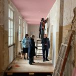 Евгений Лапочкин оценил ход капитального ремонта школы в сосновском селе