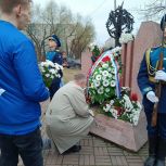 «Огни Победы» в Челябинске: партийцы и молодогвардейцы почтили память узников концлагерей