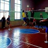 Жители села Колояр приняли участие в турнире по волейболу