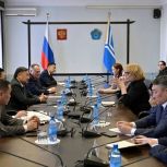 Владислав Ховалыг встретился с представителями Фондов по изучению культуры коренных народов в рамках Года единства народов