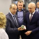 Председатель ЗСК Юрий Бурлачко посетил центр биомедицины в КубГМУ