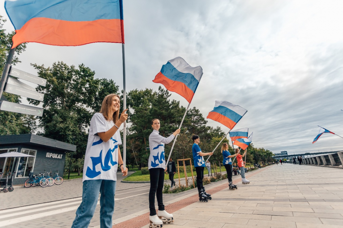 В Новосибирске прошел праздничный онлайн –марафон «Флаг России –гордость  наша!»