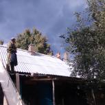 В селе Ворга отремонтировали крышу многоквартирного дома
