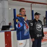 Экс-капитан хоккейного клуба «Трактор» Александр Шинин провел мастер-класс для троицких спортсменов