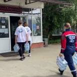 Более 180 литров воды передали активисты Единого волонтерского штаба в Иркутскую медсанчасть №2