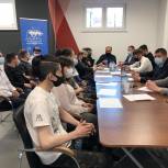Курсанты «Вымпела» из Нового Уренгоя предложили единороссам проработать новую версию ПДД