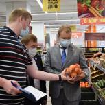 Активисты «Народного контроля» совместно с депутатами проверили цены на продукты «борщевого  набора»