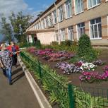 В рамках партийного проекта «Новая школа» в Троицком районе прошли мероприятия по готовности образовательных учреждений к новому учебному году