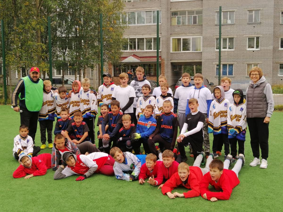 Государственная спортивная школа. Футбольная команда Омск. Детско юношеская спортивная школа 9 Пенза. 141 Школа мини футбол. ДЮСШ 6 Кострома.