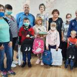 Собери ребенка в школу. В акции принял участие депутат Алексей Елисеев