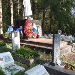 В Лысьве состоялся субботник по благоустройству мемориалов и воинских захоронений