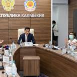 Глава Калмыкии Бату Хасиков ввел новые меры поддержки для педагогов республики