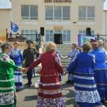 Партийные активисты организовали день рождения поселка Березинский