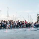 В Каслях состоялось торжественное открытие сухого фонтана