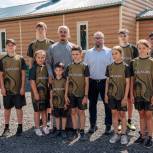 Антон Горелкин передал форму детской футбольной команде из Кемеровской области