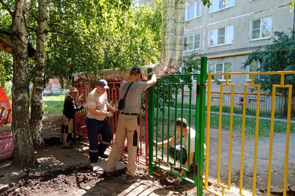 Замена забора в детском саду