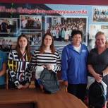 Единороссы помогли подготовиться к началу учебного года семьям из Донбасса