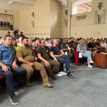 Александр Сидякин: «Единая Россия» обеспечит 14 тысяч первоклассников на Донбассе и освобождённых территориях наборами для школы