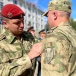 В Ангарске двум военнослужащим Росгвардии вручили медали «За отвагу» при выполнении боевой задачи СВО