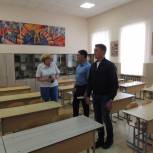 «Партийный десант»: единороссы посетили школу №12 города Курска