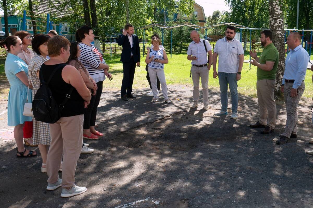 В школе №2 города Шахунья и школе искусств в поселке Тонкино идут ремонтные  работы