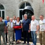 Самарские единороссы передали капсулу памяти в музей боевой славы города Снежное ДНР