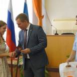 Подросткам Грачевского округа вручили паспорта