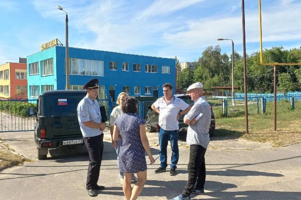 В Шумерле проходит проверка безопасности пешеходных переходов возле  образовательных учреждений