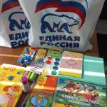 Чаплыгинские, усманские и липецкие единороссы собрали еще 120 рюкзаков для первоклассников