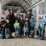 Дети Донбасса и школьники из малообеспеченных семей получают от «Единой России» всё, что нужно ко Дню знаний
