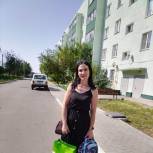Депутат «Единой России» помог двум многодетным семьям из Боброва подготовить детей к школе