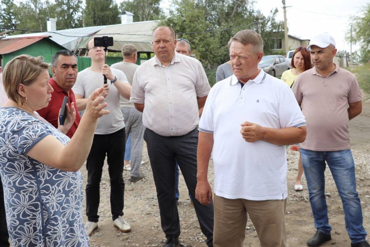 В дома жителей Привольского начала поступать вода по новому водоводу