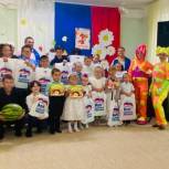 В Кемеровской области единороссы собрали в школу детей из социально-реабилитационного центра