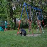 В Северо-западном микрорайоне привели в порядок две детские площадки