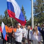 Партийцы приняли участие в праздновании Дня Государственного флага Российской Федерации