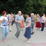 По инициативе «Единой России» в Рязани организована танцплощадка для старшего поколения