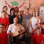 Региональный координатор партпроекта «Старшее поколение» Алсу Айзатуллина поздравила ветерана войны со 100-летием