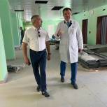 "Партийный десант" осмотрел ход строительства детской поликлиники в Рузаевке
