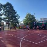 «Территория детства»: в Октябрьском районе Новосибирска открыли спортивную площадку