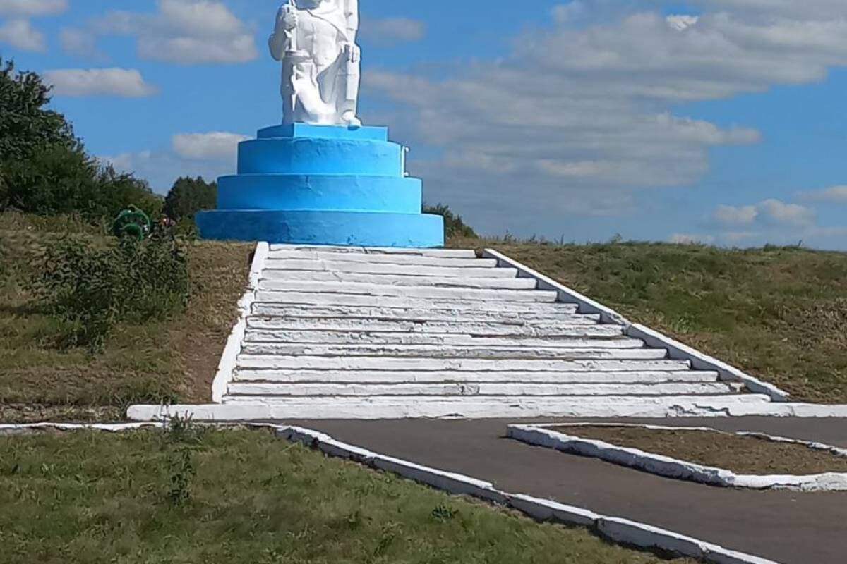 Курские единороссы продолжают следить за состоянием памятников воинам  Великой Отечественной войны