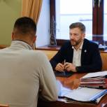 Единороссы продолжают оказывать системную и постоянную помощь участникам СВО из Чукотского автономного округа