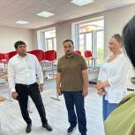 Депутат Осман Булатов ознакомился с ходом проведения капремонта в школах Махачкалы